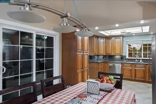 4962 Shadowfalls Dr, Martinez, CA 94553 - Photo 11