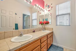 2815 Dune Cir, Hayward, CA 94545 - Photo 33