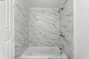 840 Oak St, Alameda, CA 94501 - Photo 17