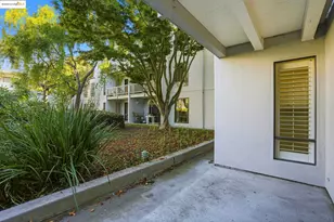 2 Admiral Dr, Emeryville, CA 94608 - Photo 37