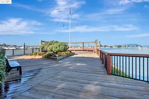 2 Admiral Dr, Emeryville, CA 94608 - Photo 43