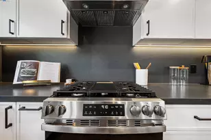 354 49th St, Oakland, CA 94609 - Photo 19