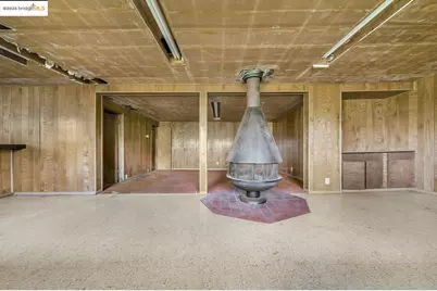 11201 Lochard Street, Oakland, CA 94605 - Photo 29