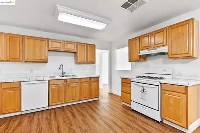 312 Putnam Street, Antioch, CA 94509 - Photo 17