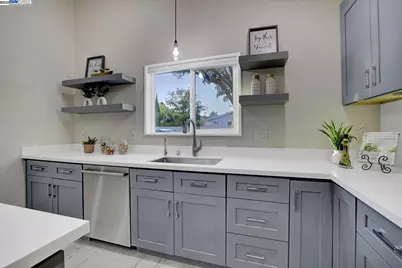 6140 Mayhews Landing Rd, Newark, CA 94560 - Photo 13