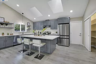 6140 Mayhews Landing Rd, Newark, CA 94560 - Photo 9