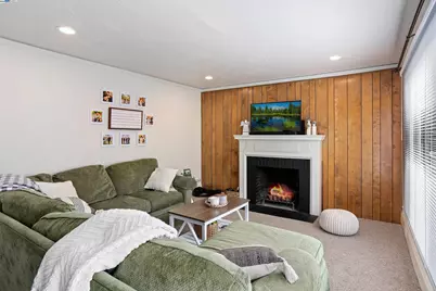 1512 Mozart St, Alameda, CA 94501 - Photo 5