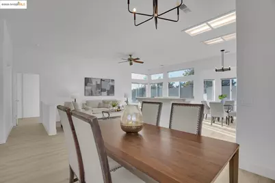 1898 Crispin Dr, Brentwood, CA 94513 - Photo 9