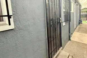 10600 Pippin St, Oakland, CA 94603 - Photo 9