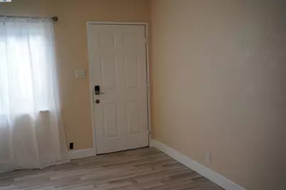 10600 Pippin St, Oakland, CA 94603 - Photo 3