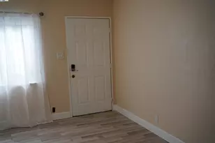 10600 Pippin St, Oakland, CA 94603 - Photo 3