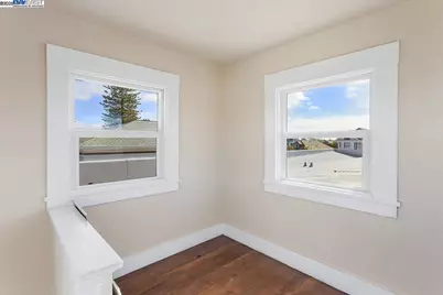 629 Santa Clara Ave., Alameda, CA 94501 - Photo 27