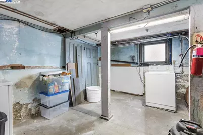 629 Santa Clara Ave., Alameda, CA 94501 - Photo 29