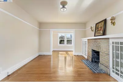 629 Santa Clara Ave., Alameda, CA 94501 - Photo 7