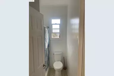 2212 17th Ave, Oakland, CA 94606 - Photo 3
