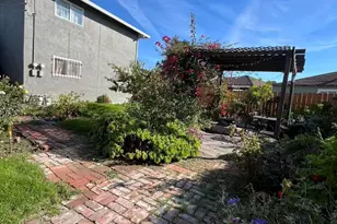 262 Fitzpatrick Rd, Oakland, CA 94603 - Photo 3