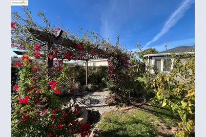 262 Fitzpatrick Rd, Oakland, CA 94603 - Photo 13