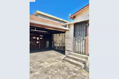 9719 Holly St, Oakland, CA 94603 - Photo 15