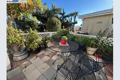 324 Waikiki Circle, Union City, CA 94587 - Photo 25