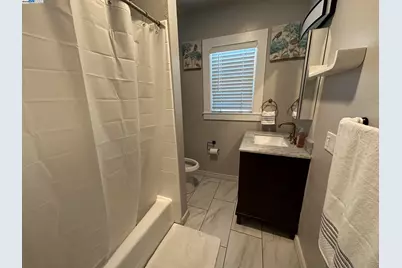 4239 Quigley Pl, Oakland, CA 94619 - Photo 9