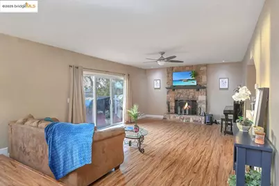 4930 Discovery Pt, Discovery Bay, CA 94505 - Photo 11