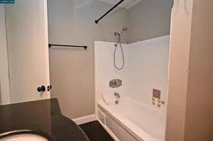 1425 Lakeside Dr, Oakland, CA 94612 - Photo 23