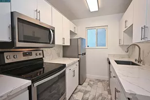 1425 Lakeside Dr, Oakland, CA 94612 - Photo 11