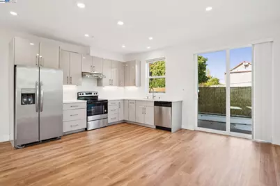 882 61st St, Oakland, CA 94608 - Photo 33