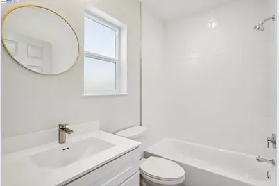 882 61st St, Oakland, CA 94608 - Photo 17