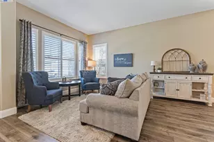 6454 Green Castle Cir, Discovery Bay, CA 94505 - Photo 5