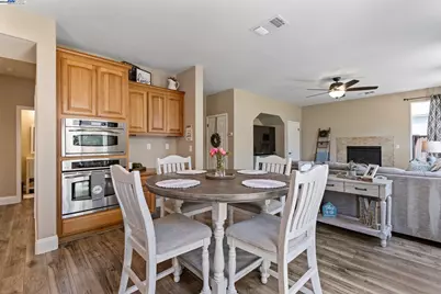 6454 Green Castle Cir, Discovery Bay, CA 94505 - Photo 19