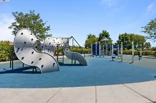 6454 Green Castle Cir, Discovery Bay, CA 94505 - Photo 55