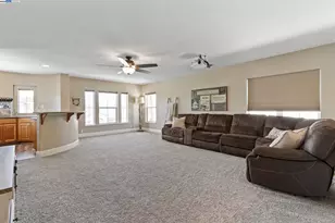 6454 Green Castle Cir, Discovery Bay, CA 94505 - Photo 27