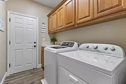 6454 Green Castle Cir, Discovery Bay, CA 94505 - Photo 21