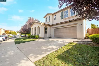 5700 Oakmont Dr, Richmond, CA 94806 - Photo 3