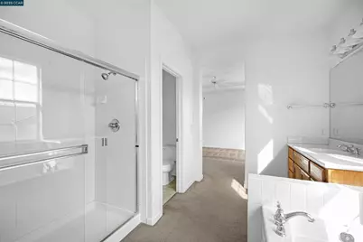 5700 Oakmont Dr, Richmond, CA 94806 - Photo 35