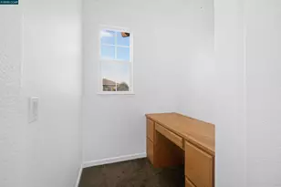 5700 Oakmont Dr, Richmond, CA 94806 - Photo 37