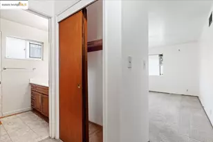 4704 Scotia Ave, Oakland, CA 94605 - Photo 13