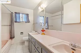 4704 Scotia Ave, Oakland, CA 94605 - Photo 17