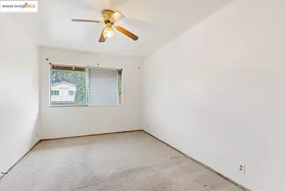 4704 Scotia Ave, Oakland, CA 94605 - Photo 11