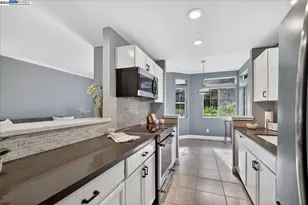 7875 Canyon Meadow Circle, Pleasanton, CA 94588 - Photo 13