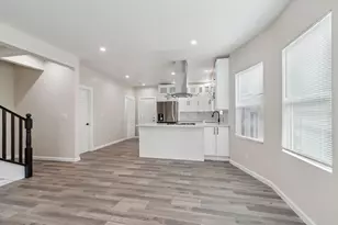 842 E 17th St, Oakland, CA 94606 - Photo 5