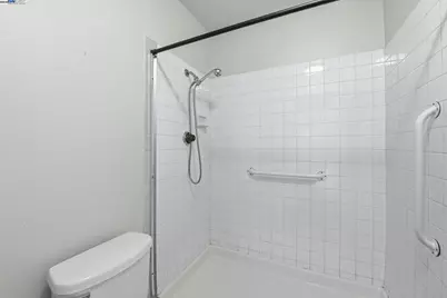 93 Cassia Dr, Hayward, CA 94544 - Photo 27