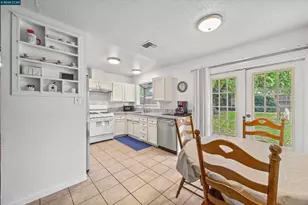 6824 Lumry St, North Highlands, CA 95660 - Photo 9