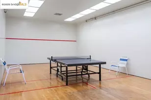 7 Commodore Dr, Emeryville, CA 94608 - Photo 33