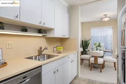 7 Commodore Drive #A460, Emeryville, CA 94608 - Photo 7