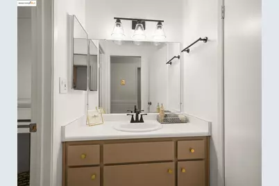 1321 Webster St #D212, Alameda, CA 94501 - Photo 21