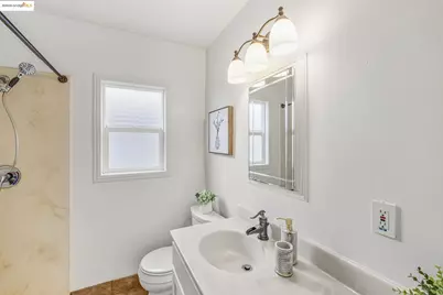 1565 Fir Ave, Ashland, CA 94578 - Photo 21