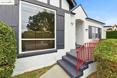 5230 Hillen Dr, Oakland, CA 94619 - Photo 5