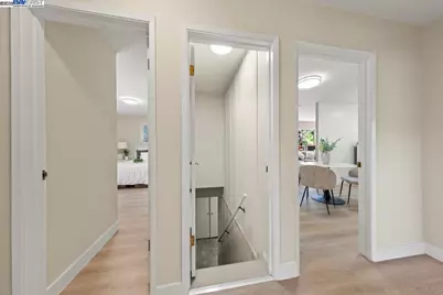 5838 Nottingham Dr, Oakland, CA 94611 - Photo 13